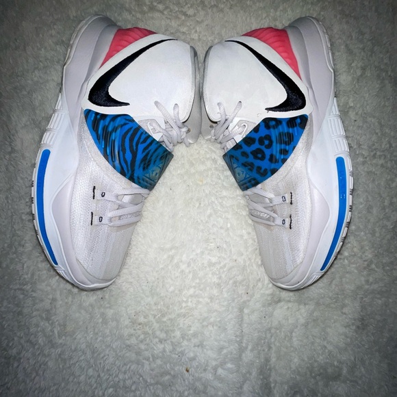 Men’s 10.5 Kyrie 6 Nike animal print good used condition - Picture 3 of 13